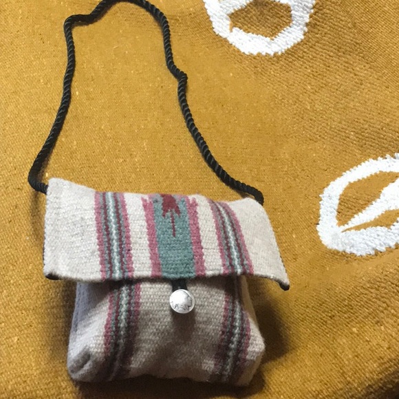 Hand Woven mini bag - Picture 3 of 8